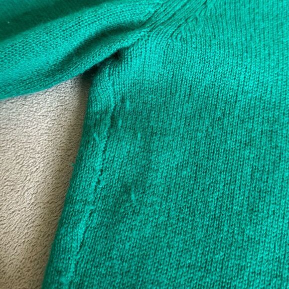 ATHLETA 100% Cashmere Turtleneck Surrey Sweater Size S Peridot Green - Picture 13 of 16